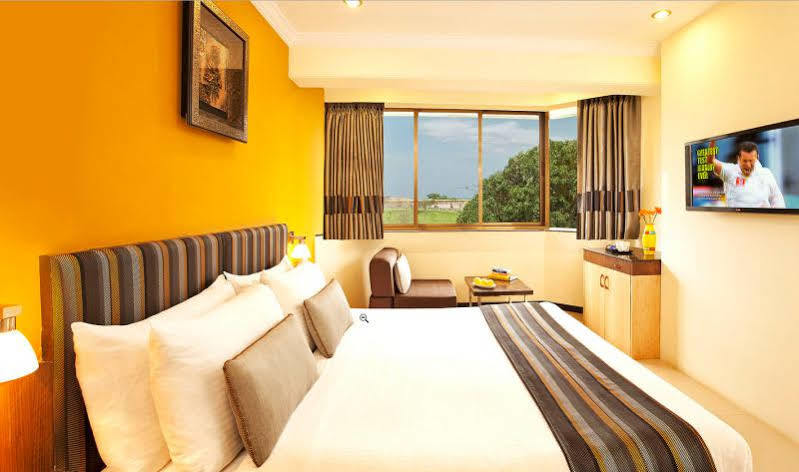 Sterling Lonavala Hotel Exterior photo